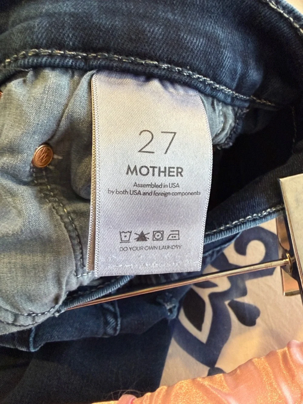MOTHER weekender fray mid-rise flare jeans - Picture 2 of 7
